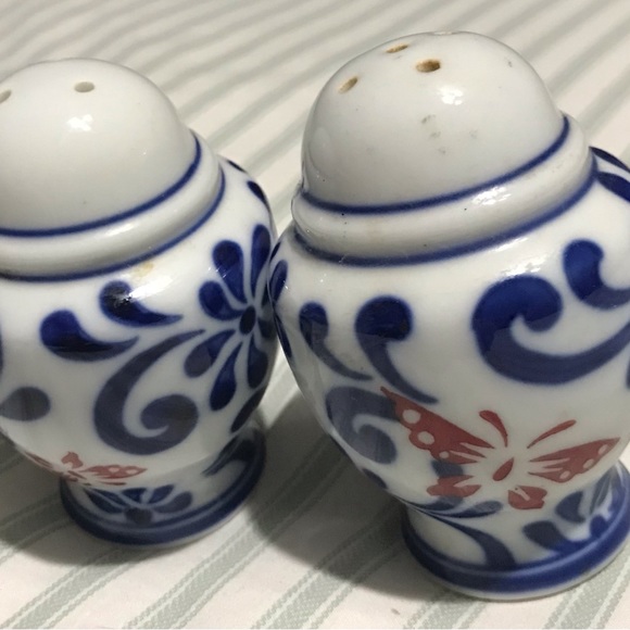 Pier 1 Butterfly Blossom Salt & Pepper - Picture 3 of 5